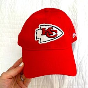 Men's New Era Red Kansas City Chiefs Omaha Low Profile 9FORTY Fitted Hat